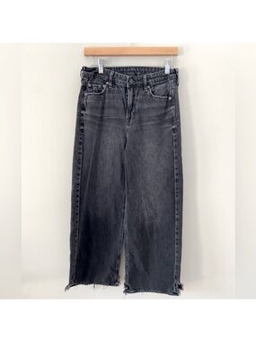 American eagle ,women’s size 4, super high rise , baggy wide leg ankle jeans